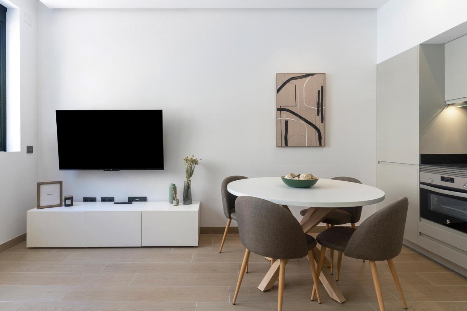 Cozy And Comfortable Apartment *